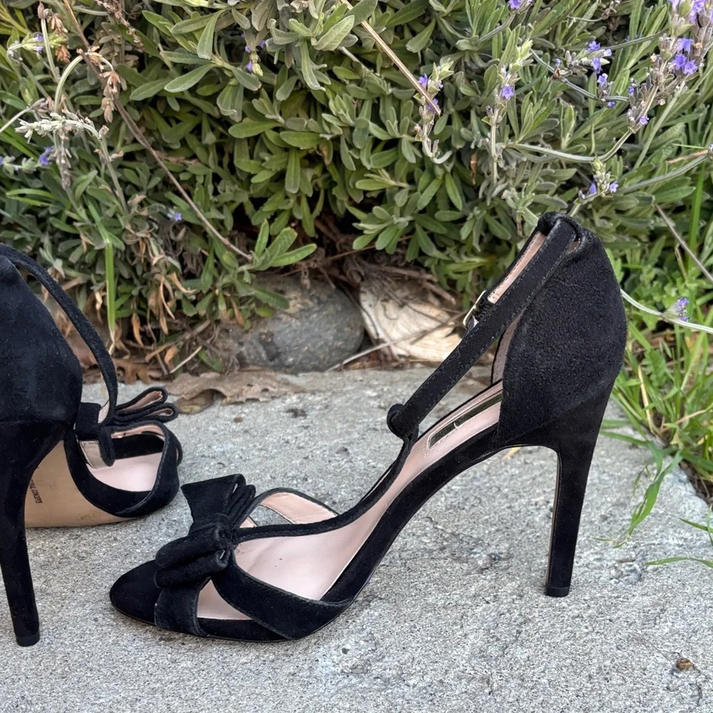 INC International Concepts Reesie Black‎ Leather Bow Heels. 7.5
